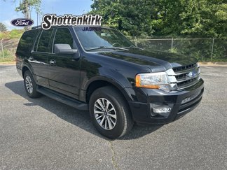 Used 2017 Ford Expedition XLT w/ Equipment Group 202A image 1