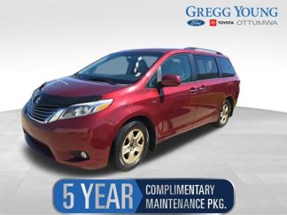 Used 2017 Toyota Sienna XLE image 1