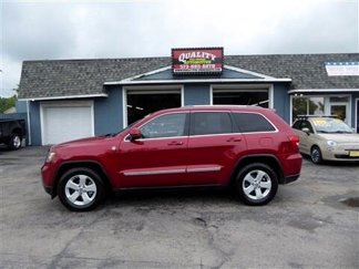 Used 2011 Jeep Grand Cherokee Laredo image 1