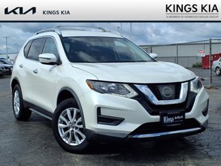 Used 2017 Nissan Rogue SV image 1