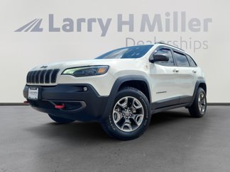 Used 2019 Jeep Cherokee Trailhawk image 1