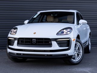 Used 2025 Porsche Macan image 1