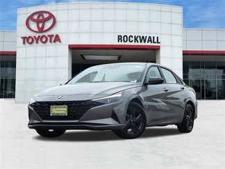 Used 2023 Hyundai Elantra SEL image 1