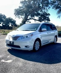 Used 2012 Toyota Sienna Limited image 1