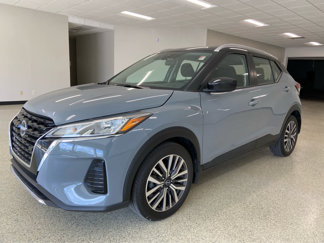 Used 2023 Nissan Kicks SV image 1