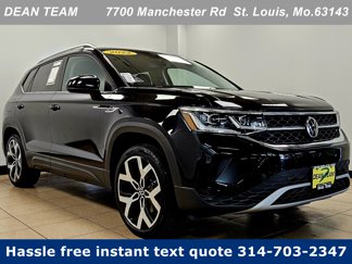 Used 2022 Volkswagen Taos SEL image 1