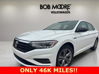 Used 2019 Volkswagen Jetta R-Line w/ R-Line Cold Weather Package image 1