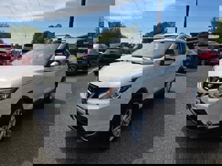 Used 2018 Nissan Rogue Sport SV w/ SV All-Weather Package image 1