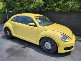 Used 2013 Volkswagen Beetle 2.5 image 1