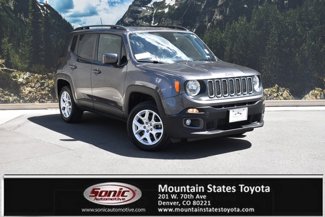 Used 2018 Jeep Renegade Latitude image 1