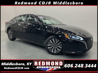 Used 2023 Nissan Altima 2.5 SV image 1