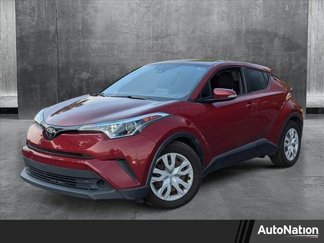 Used 2019 Toyota C-HR LE image 1