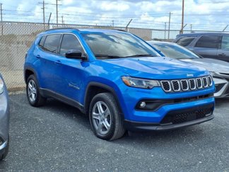 Used 2024 Jeep Compass Latitude image 1