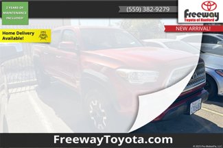 Used 2016 Toyota Tacoma TRD Off-Road image 1