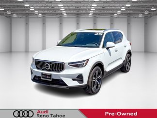 Used 2025 Volvo XC40 B5 Core image 1