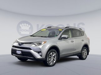 Used 2018 Toyota RAV4 XLE image 1