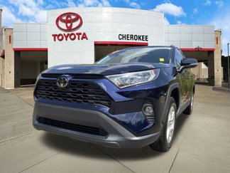 Used 2021 Toyota RAV4 XLE image 1