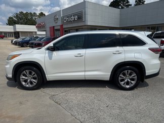 Used 2014 Toyota Highlander XLE image 1