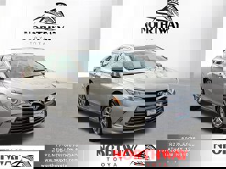 Used 2016 Toyota Camry XLE image 1