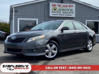 Used 2011 Toyota Camry SE image 1