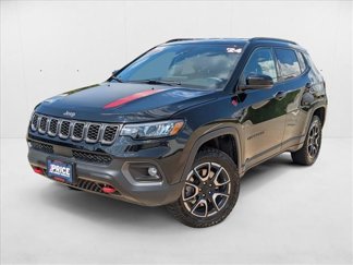 Used 2024 Jeep Compass Trailhawk image 1