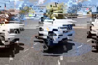 Used 2021 Jeep Grand Cherokee Limited w/ Trailer Tow Group IV image 1