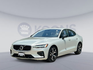 Used 2019 Volvo S60 T6 R-Design image 1