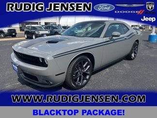 Used 2019 Dodge Challenger SXT w/ Blacktop Package 360° Tour