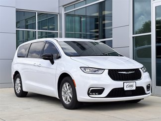 New 2025 Chrysler Pacifica Select image 1