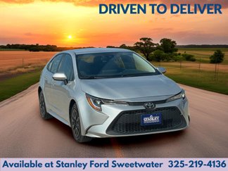 Used 2022 Toyota Corolla LE image 1