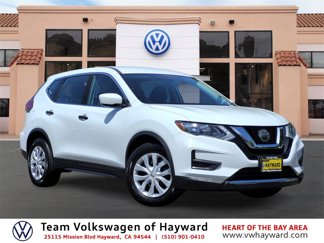 Used 2018 Nissan Rogue S image 1