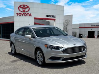 Used 2018 Ford Fusion SE image 1