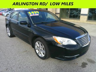 Used 2012 Chrysler 200 LX image 1