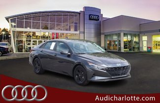 Used 2022 Hyundai Elantra SEL w/ Preferred Accessory Package image 1