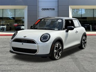 Used 2025 MINI Cooper S image 1