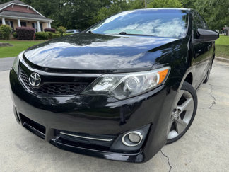 Used 2014 Toyota Camry L image 1