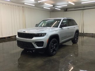 New 2025 Jeep Grand Cherokee Altitude image 1