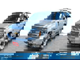 Used 2013 Chevrolet Suburban LT image 1