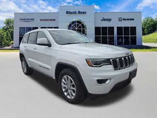 Used 2021 Jeep Grand Cherokee Laredo w/ Security & Convenience Group image 1