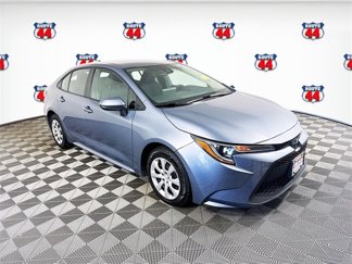 Used 2022 Toyota Corolla LE image 1