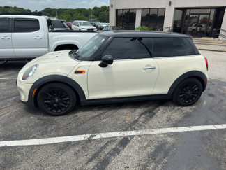 Used 2015 MINI Cooper 2-Door Hardtop image 1