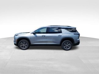 New 2025 Chevrolet Traverse LT w/ Driver Confidence Package image 1