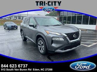 Used 2021 Nissan Rogue SV image 1