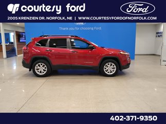 Used 2017 Jeep Cherokee Sport image 1