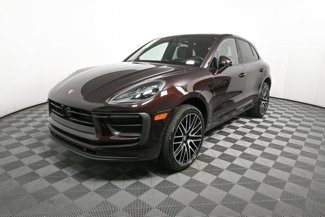 Certified 2024 Porsche Macan image 1