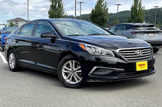 Used 2017 Hyundai Sonata SE image 1