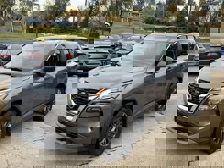 Used 2023 Nissan Rogue S image 1