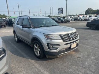 Used 2017 Ford Explorer XLT w/ Equipment Group 202A image 1