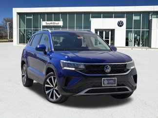 New 2024 Volkswagen Taos SE image 1