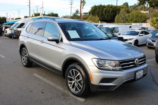 Used 2020 Volkswagen Tiguan SE image 1